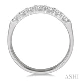 1/2 Ctw 7 Stone Round Cut Diamond Wedding Band in 14K White Gold