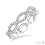 1/5 Ctw Twisted Round Cut Diamond Infinity Fashion Band in 14K White Gold