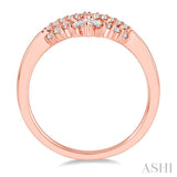 1/4 Ctw Chevron Center Baguette and Round Cut Diamond Wedding Band in 14K Rose Gold