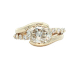 Yellow Gold Multistone Ring with Oval Cut Diamond