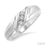 Light Weight Ladies Diamond Ring